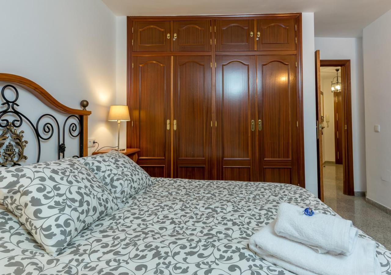 Sf Carihuela Luxury Suite 托雷莫利诺斯 外观 照片