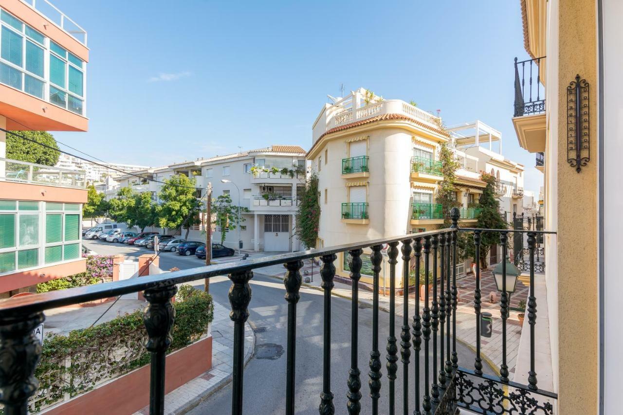 Sf Carihuela Luxury Suite 托雷莫利诺斯 外观 照片