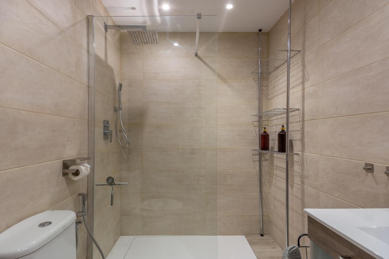 Sf Carihuela Luxury Suite 托雷莫利诺斯 外观 照片